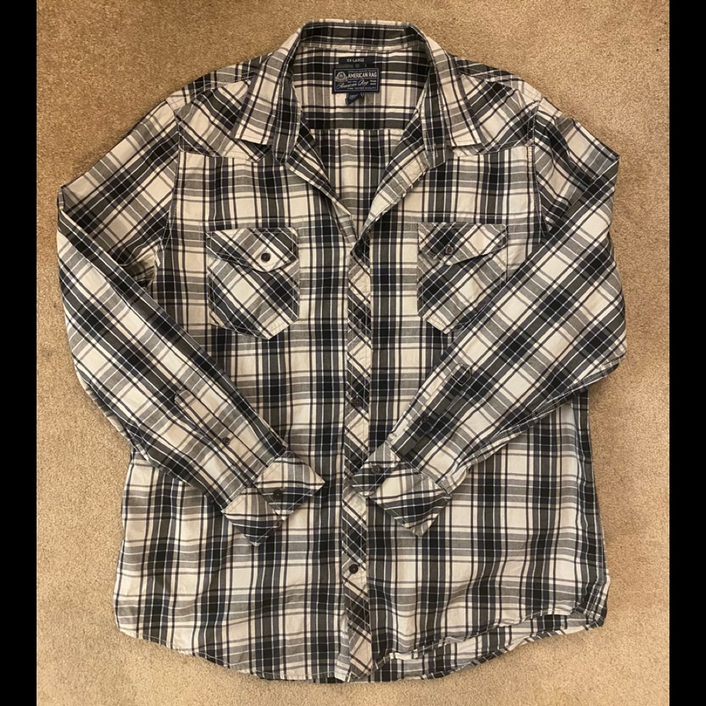 American Rag Men’s Plaid Long Sleeve Button Down
